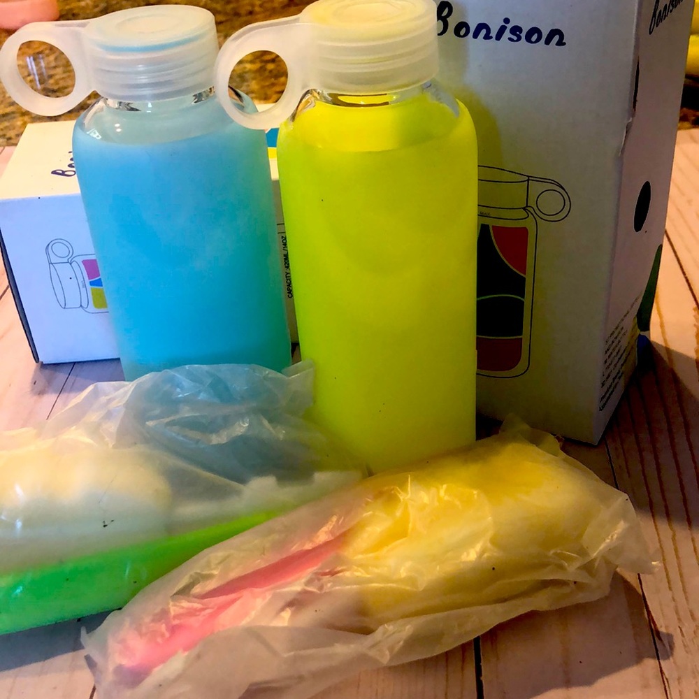 Bonison Water Bottles (2)